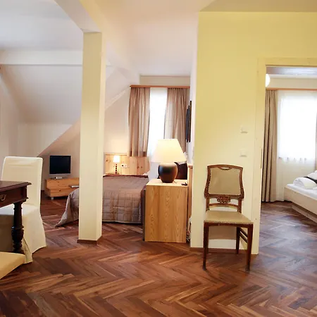 Hotel Fahrnberger 4*