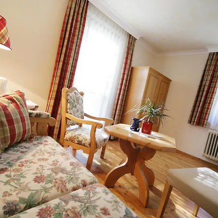 Hotel Fahrnberger 4*